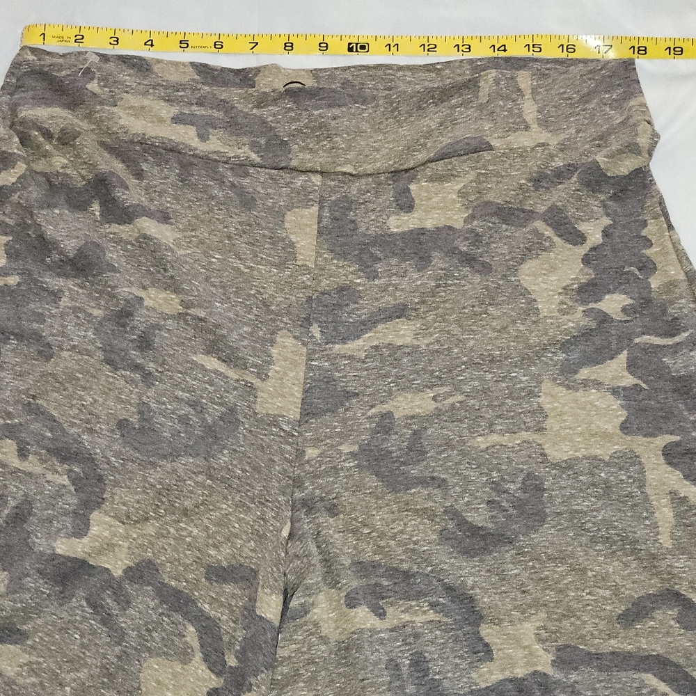 L & B Palazzo Pants in Camo Print NWT Size 3X - Picture 5 of 7